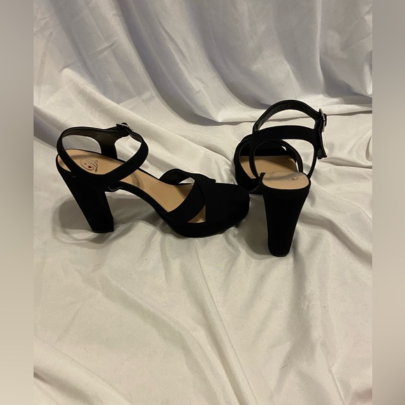Women’s open toe strap high heels - Picture 4 of 7